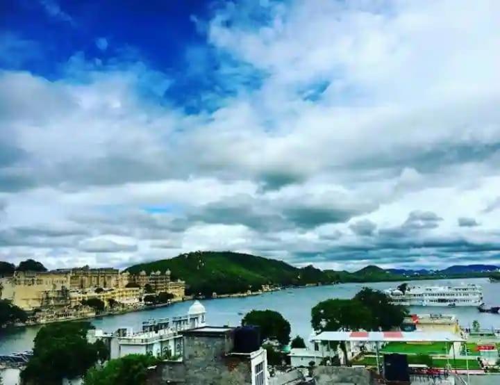 The Hostel Crown Udaipur Kültér fotó